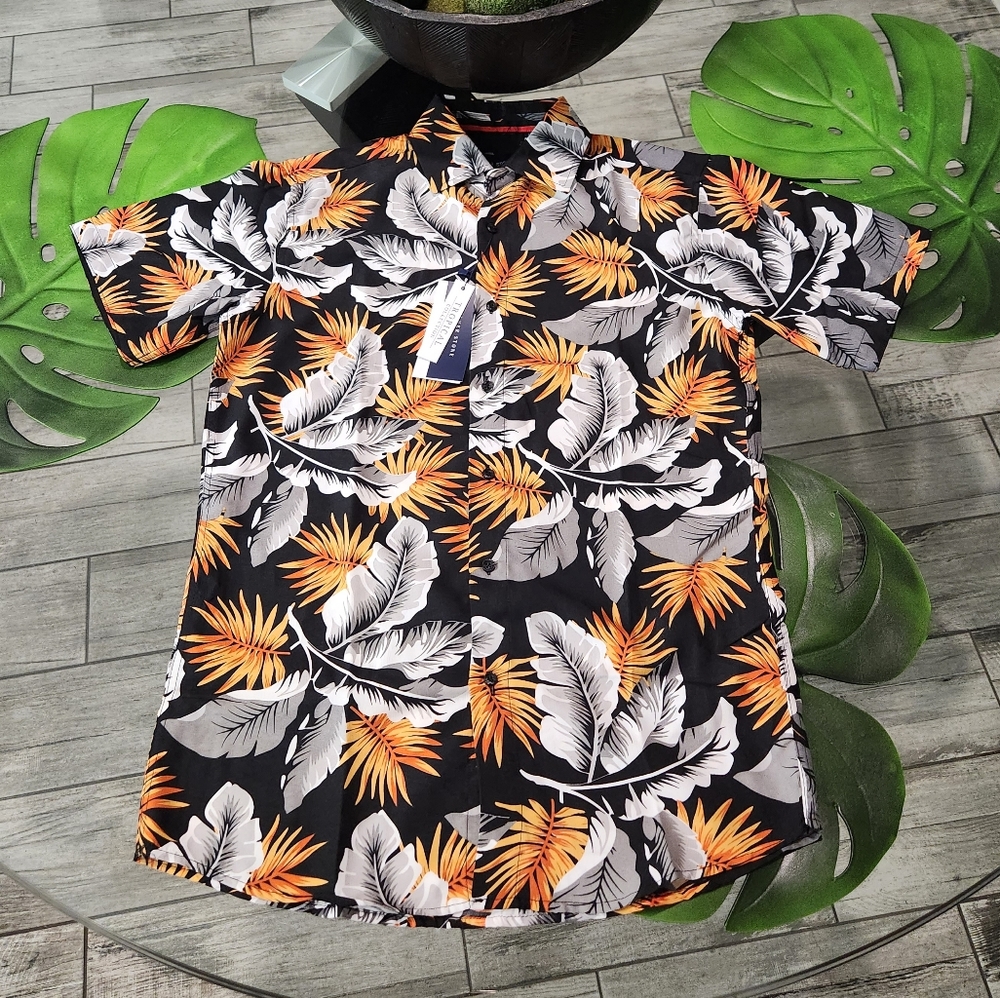NWT ✅ SILVER STONE ⭐️ Casual Leaf Button Down Shirt